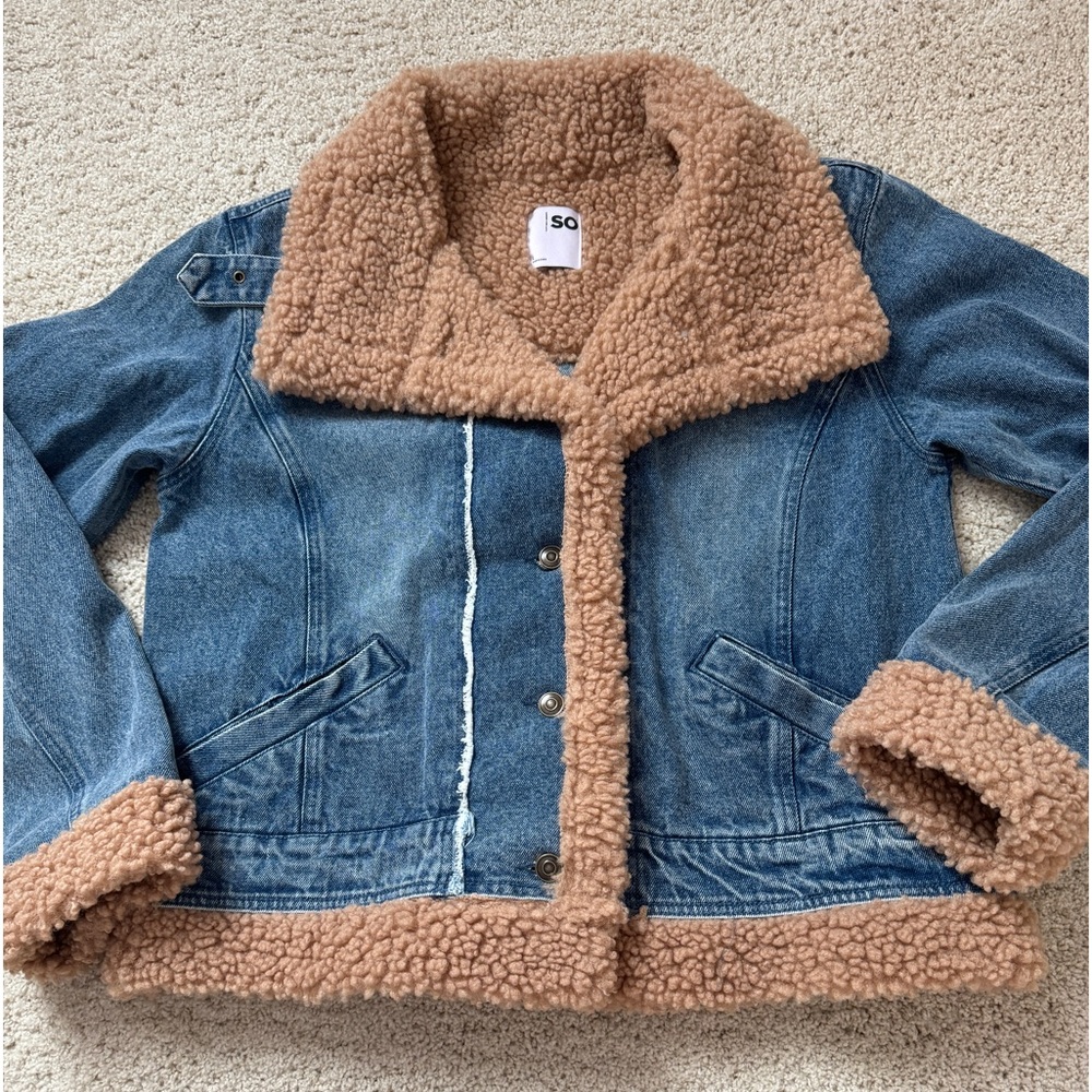 SO denim jean jacket with fur Large